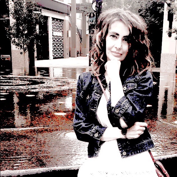 Meet your Posher, Cori lynn - Picture 1 of 1